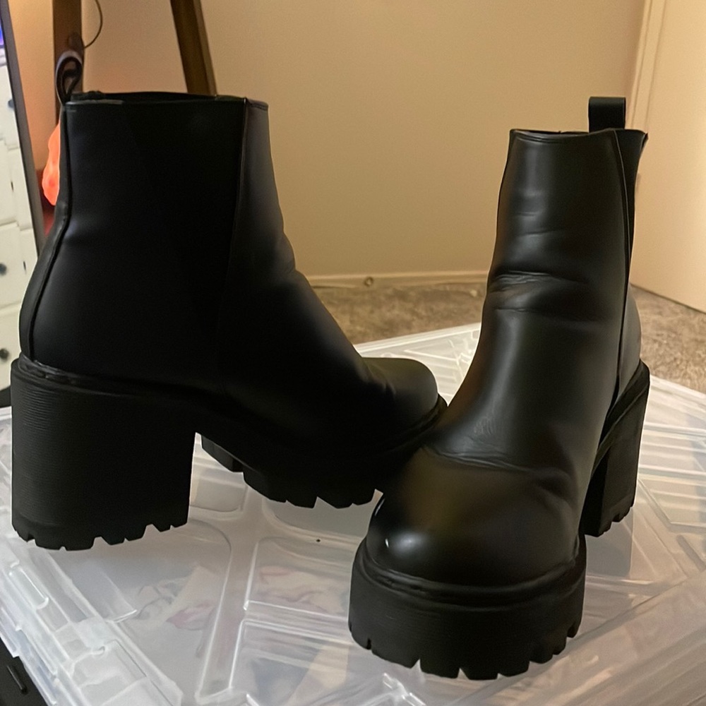 Madden girl chunky boots